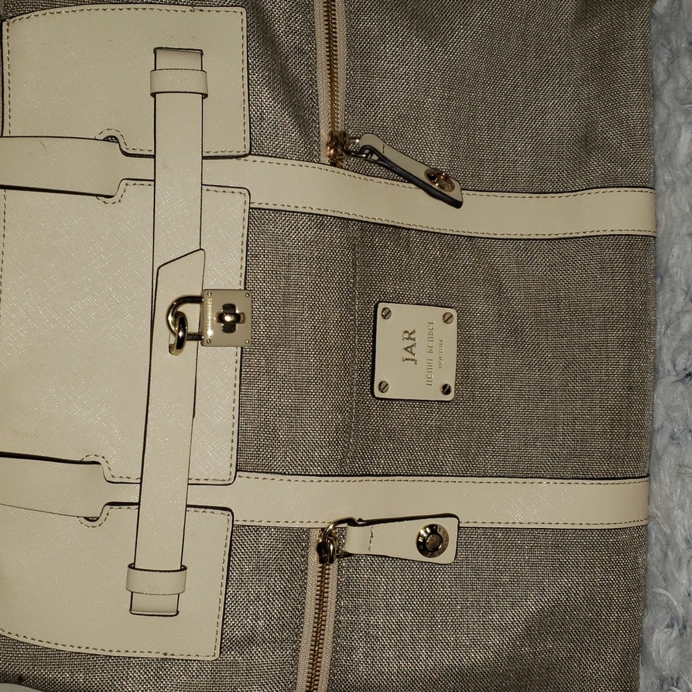 SOLD☆Henri bendel jetsetter large backpack convertible. - Picture 6 of 17